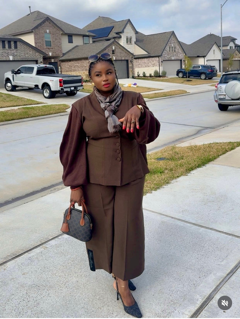 @habbyola in the BROWN SWEATER PAIR